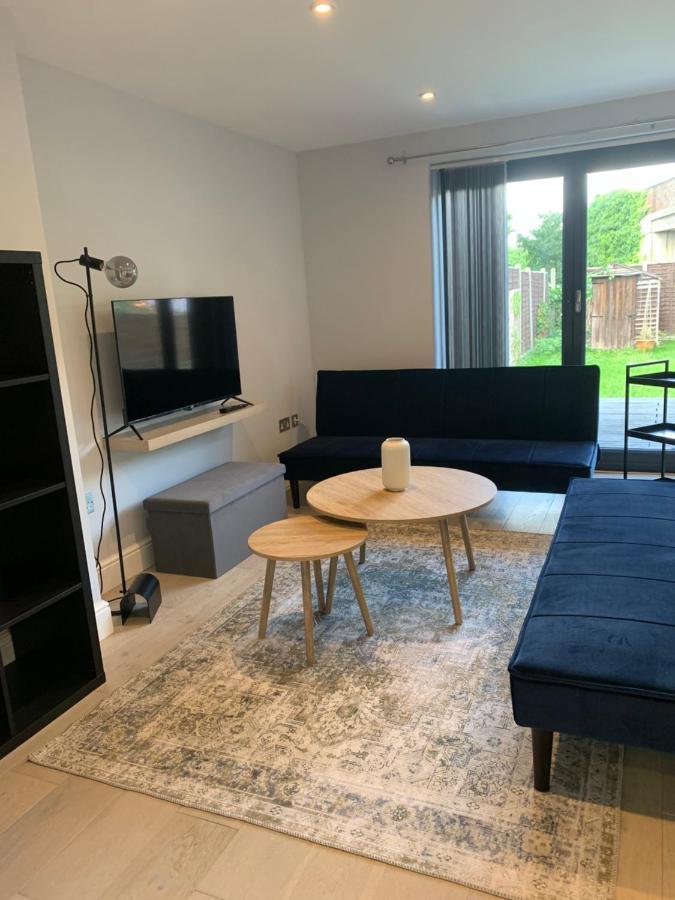 Wonderful 3 Bed Flat With Private Garden In Wimbledon - 1 The Queens Apartman London Kültér fotó