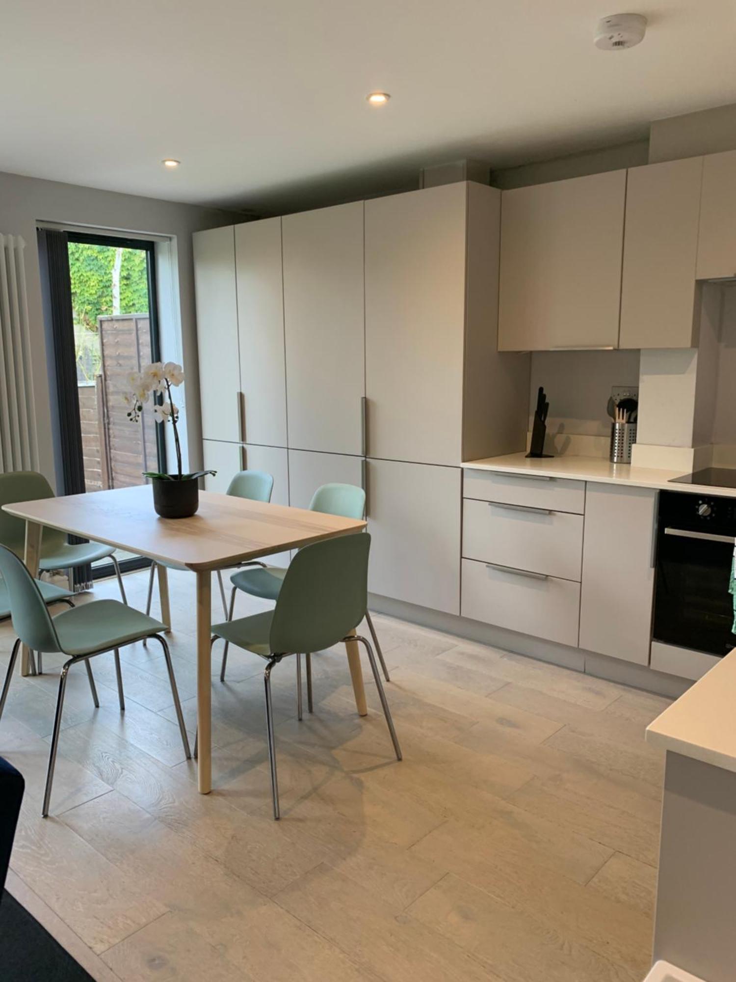 Wonderful 3 Bed Flat With Private Garden In Wimbledon - 1 The Queens Apartman London Kültér fotó